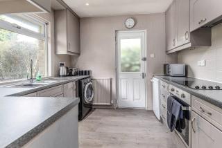 3 Br Bungalow Close To Peak District With Garden - 3