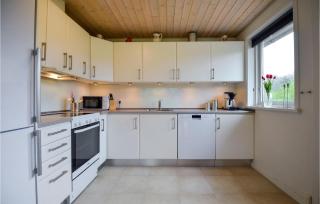 Amazing Home In Glesborg With Sauna - 5