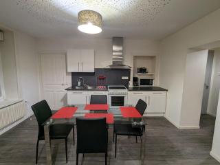 Appartement Rénové, Proche Centre-Ville Épinal, 2 Chambres, Confort, WiFi, Parking - FR-1-589-54 - 0