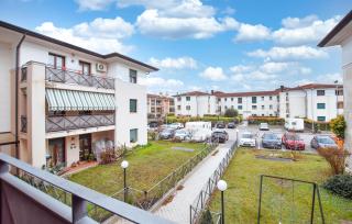 2 Bedroom Awesome Apartment In Sacile - 6