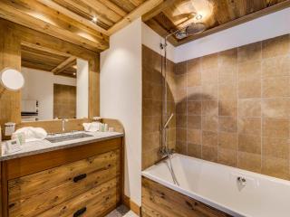 Spacieux 4 pièces avec cheminée, balcon et parking à Val-d'Isère - FR-1-567-67 - 3