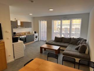 150m2 Maisonette 3 Schlafzimmer 2 Bäder und Balkon - 0