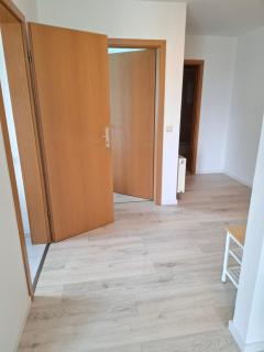 Ruhige und praktisch möblierte 2 Zi Wohnung 52 qm - 8