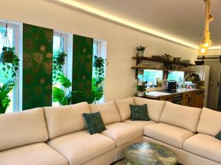 Bohemian Lodge - 2